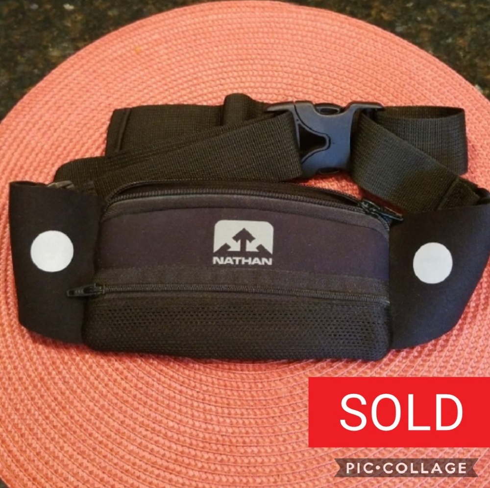 🔥🔥SOLD🔥🔥Nathan 5k Running belt